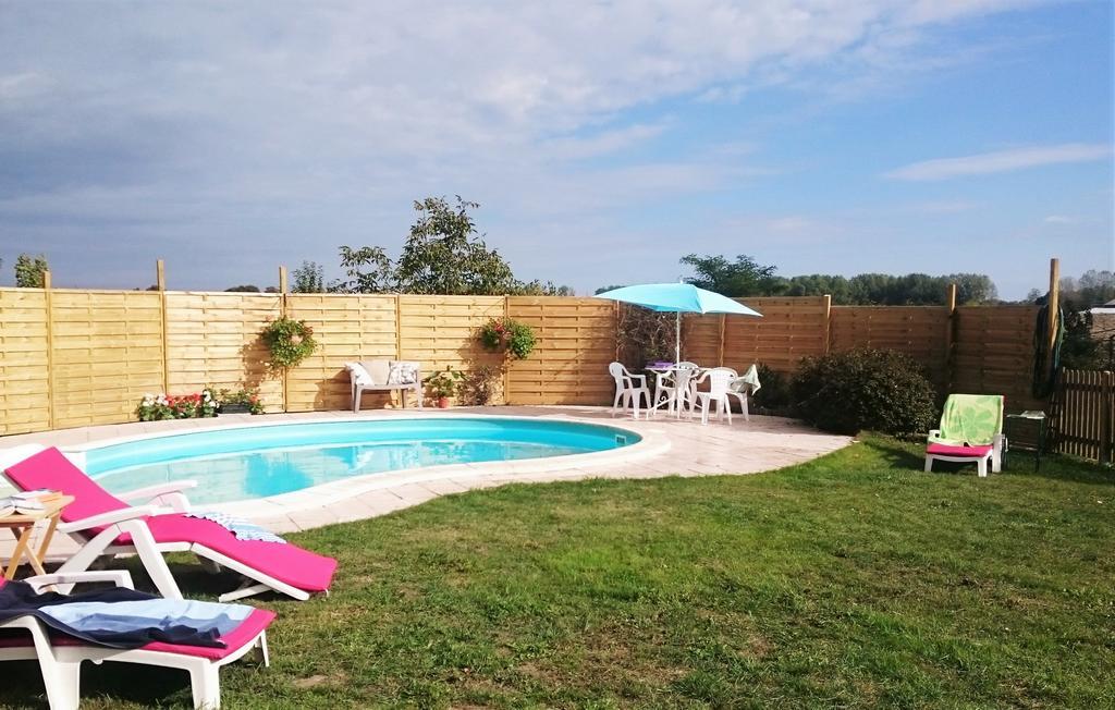 Le Poirier Perfect For 2 Adults And 2 Children Heated Pool And Games Room Auverse 外观 照片